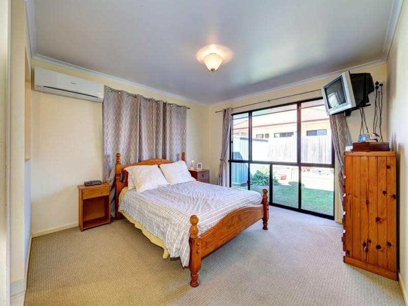 9 Topper Drive, Coral Cove QLD 4670