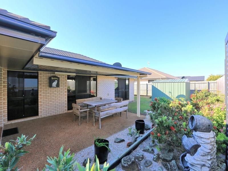 9 Topper Drive, Coral Cove QLD 4670