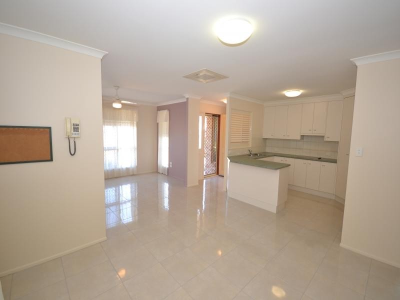 8 Regent Street, Avoca QLD 4670