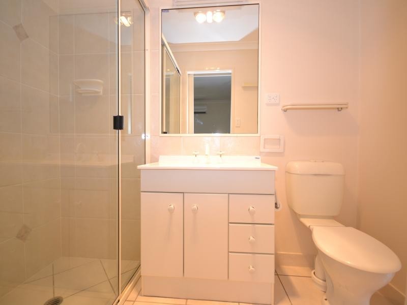 8 Regent Street, Avoca QLD 4670