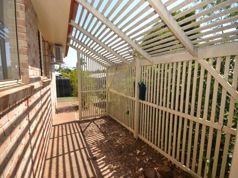 8 Regent Street, Avoca QLD 4670