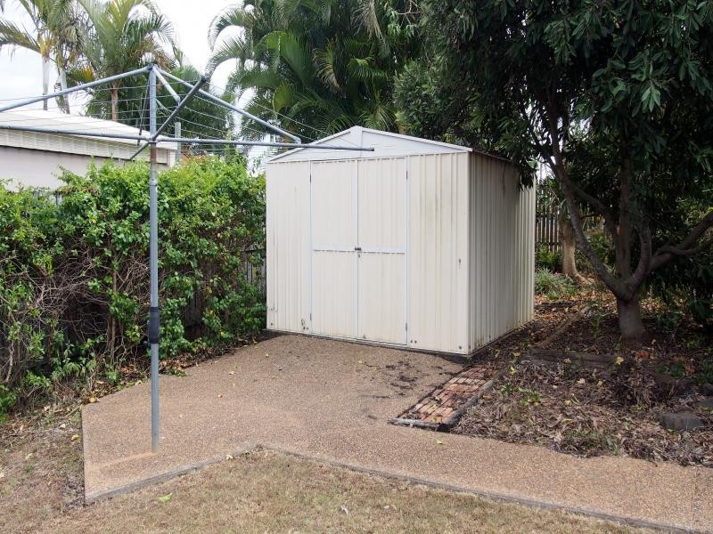 8 Regent Street, Avoca QLD 4670