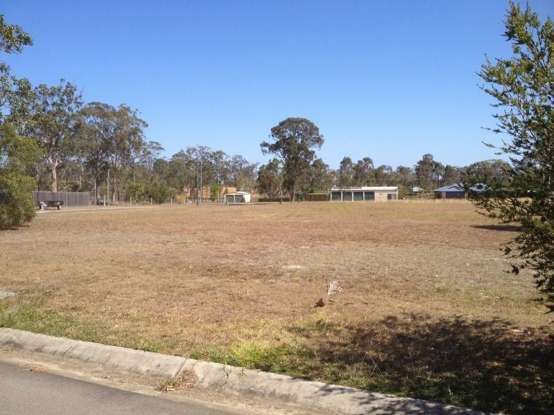 2 Southfork Circuit, Burrum Heads QLD 4659