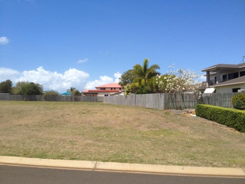 63 Bisdee Street, Coral Cove QLD 4670