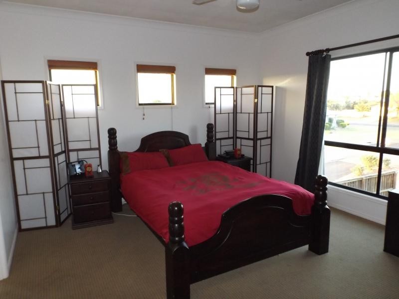 1/5  Robert John Circuit, Coral Cove QLD 4670