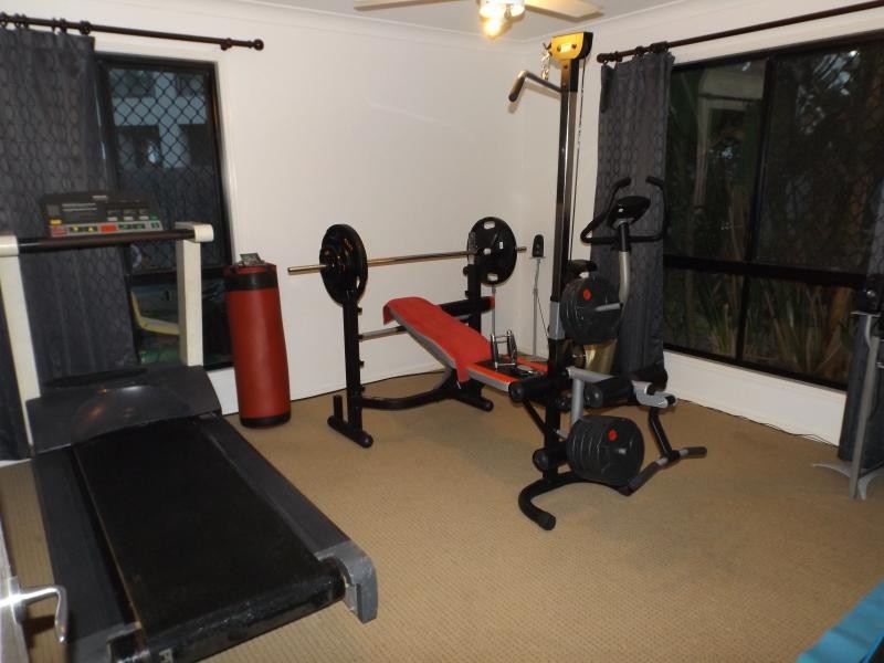 1/5  Robert John Circuit, Coral Cove QLD 4670