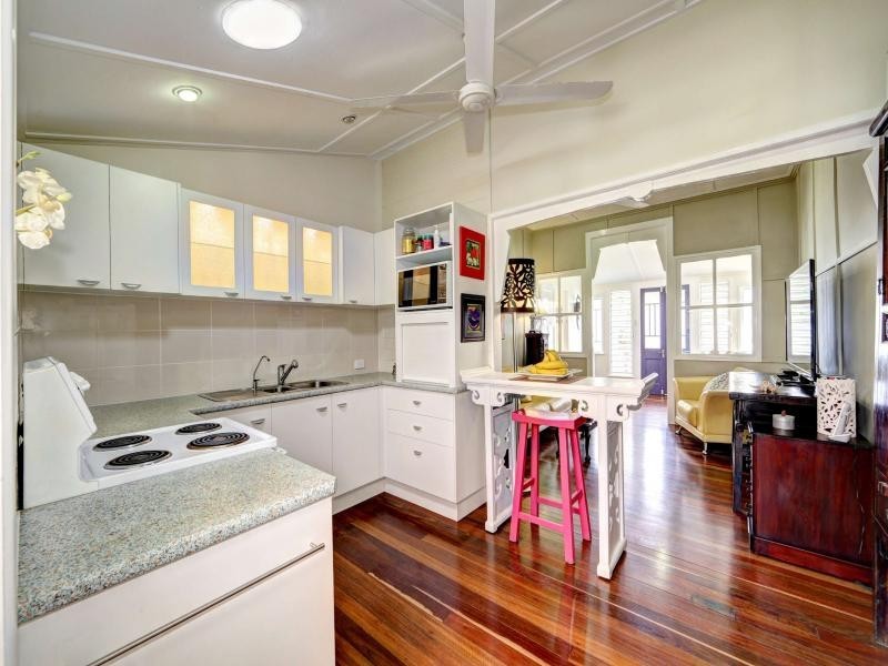 30 Bathurst Street, Elliott Heads QLD 4670