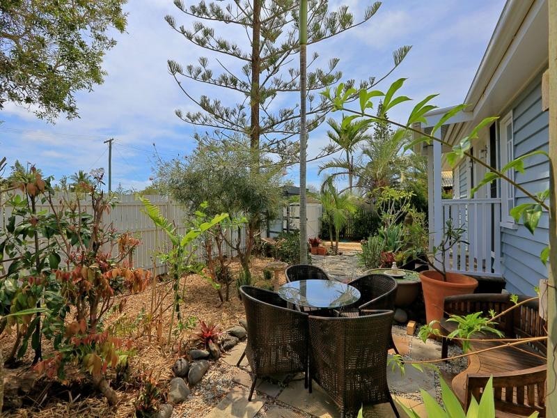 30 Bathurst Street, Elliott Heads QLD 4670