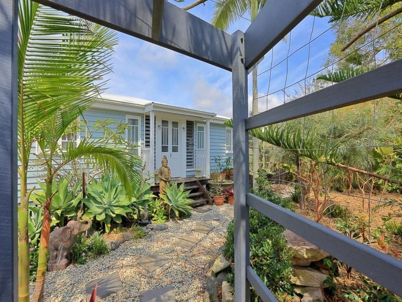 30 Bathurst Street, Elliott Heads QLD 4670