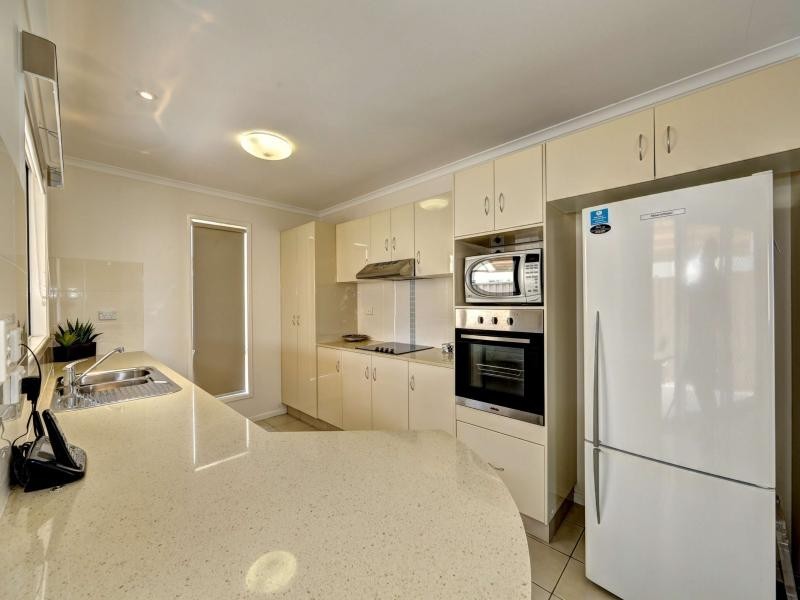 75/39  Wearing rd Palm Lake, Bargara QLD 4670