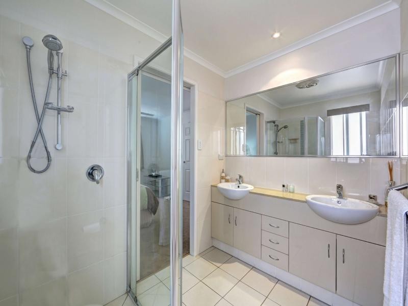 75/39  Wearing rd Palm Lake, Bargara QLD 4670