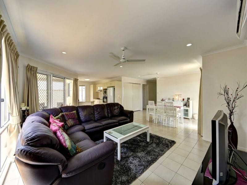 75/39  Wearing rd Palm Lake, Bargara QLD 4670