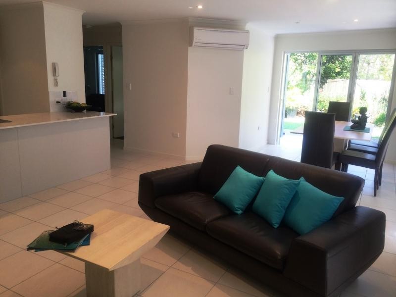 2 / 6 McDougall Street, Bargara QLD 4670