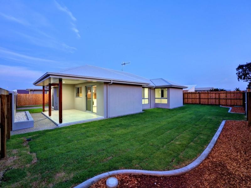 2 / 24 Masthead Drive, Bargara QLD 4670