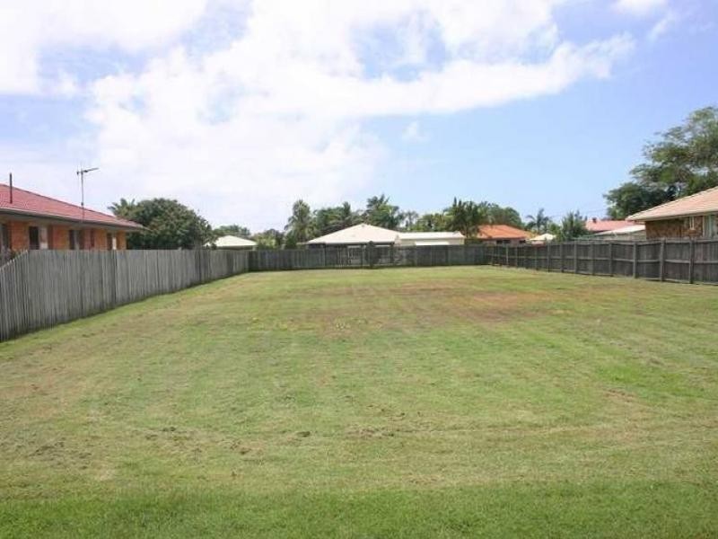 8 Isaac  St, Bargara QLD 4670