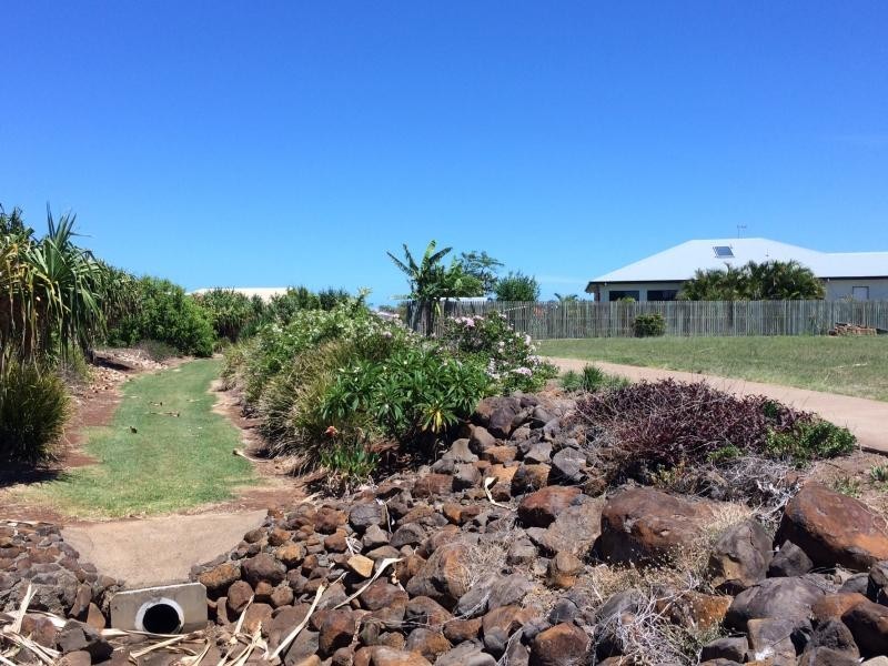 19 Bisdee Street, Coral Cove QLD 4670