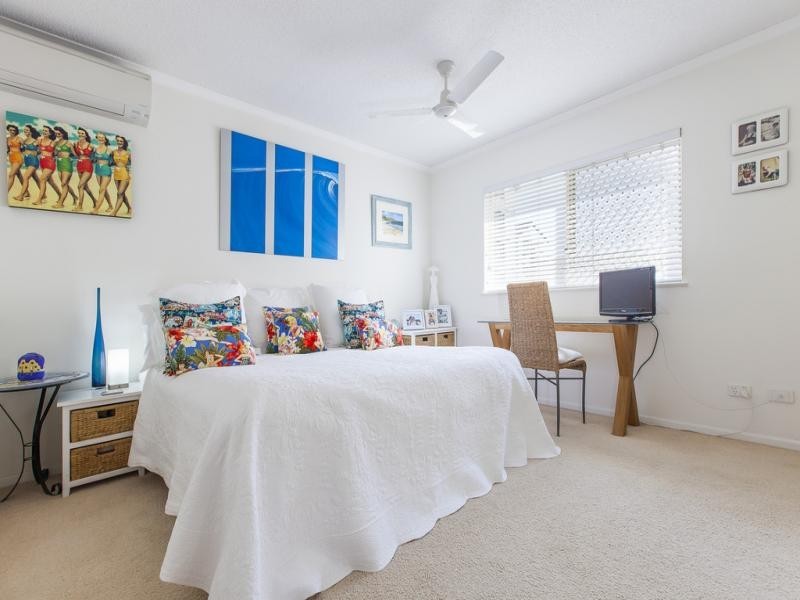 2/18 Warne Terrace, Kings Beach QLD 4551