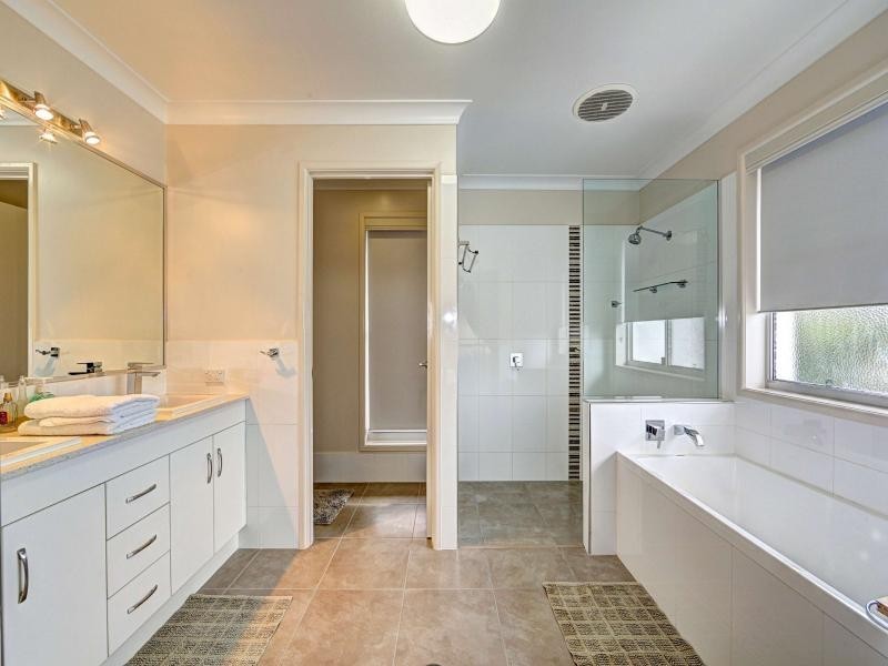 7 Carla Drive, Innes Park QLD 4670