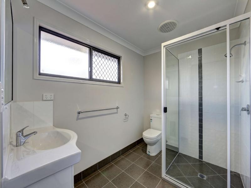 35 Mokera Street, Coral Cove QLD 4670