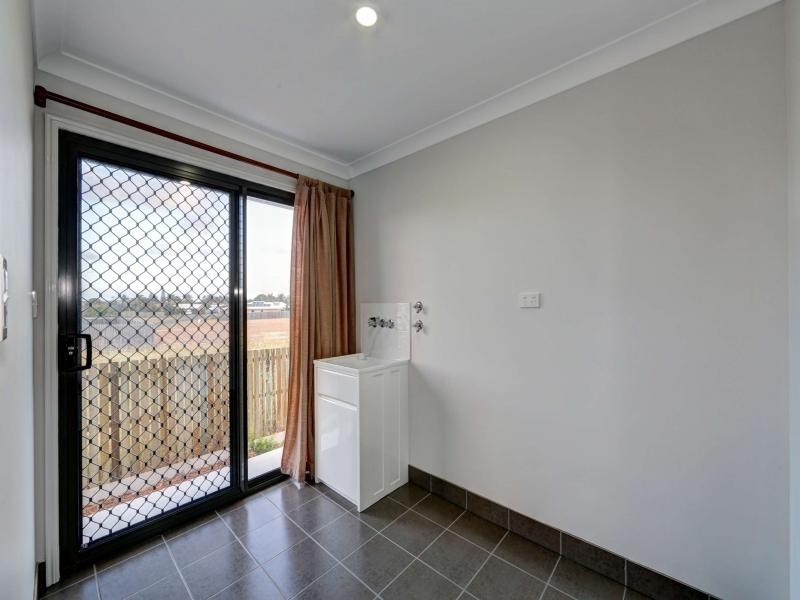 35 Mokera Street, Coral Cove QLD 4670