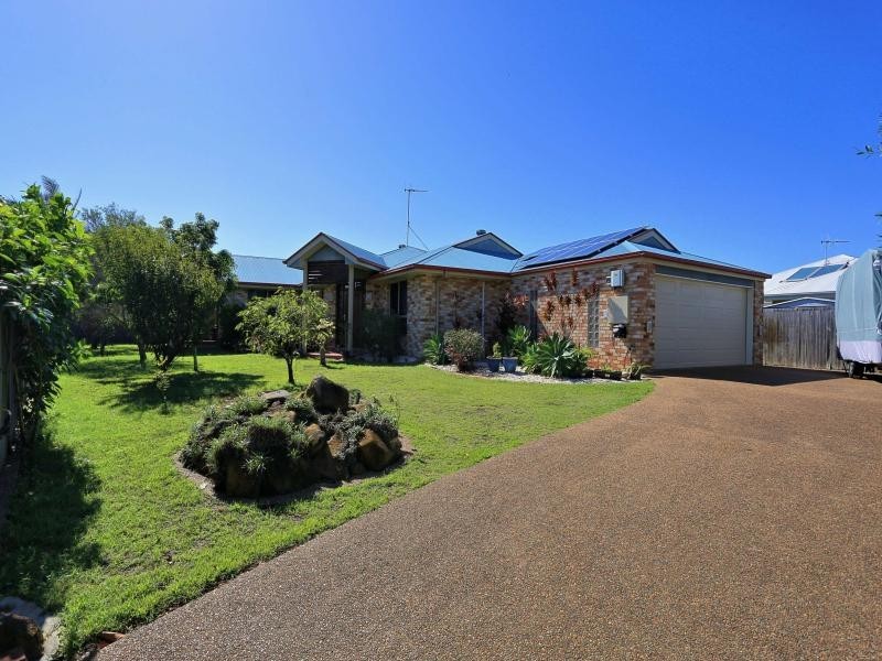 4 Riordan Place, Bargara QLD 4670