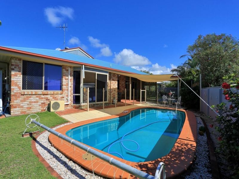 4 Riordan Place, Bargara QLD 4670
