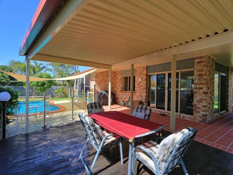 4 Riordan Place, Bargara QLD 4670