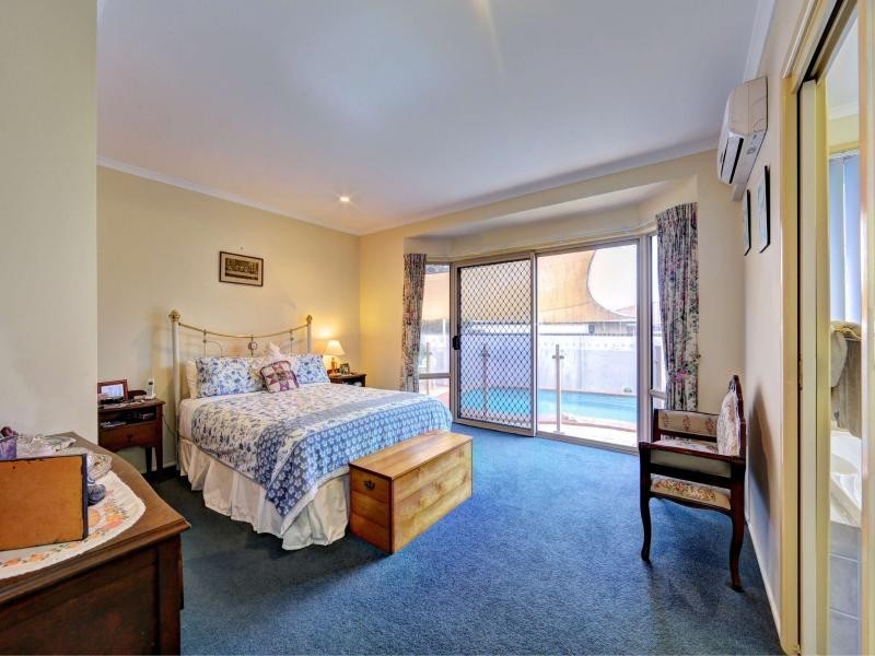 4 Riordan Place, Bargara QLD 4670