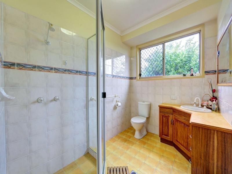 4 Riordan Place, Bargara QLD 4670
