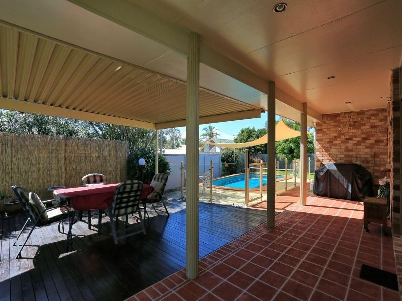 4 Riordan Place, Bargara QLD 4670