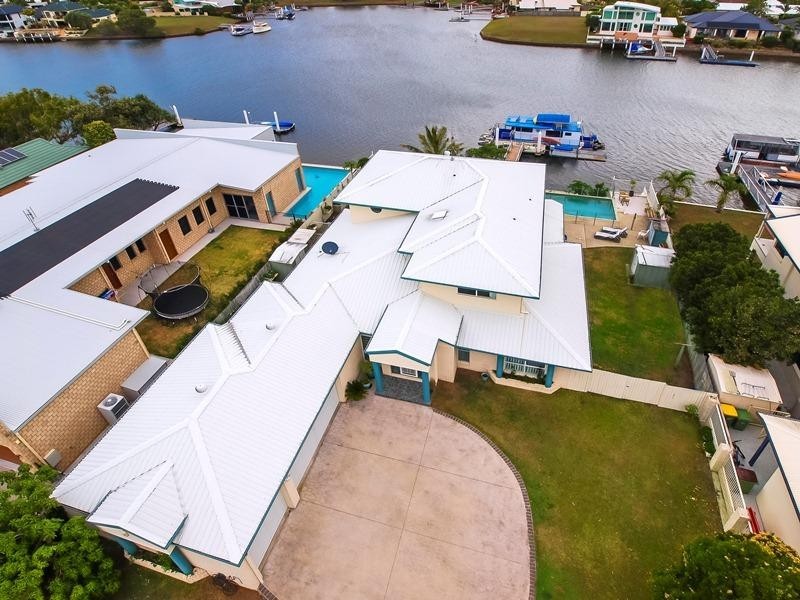 10 Pamphlet Place, Pelican Waters QLD 4551