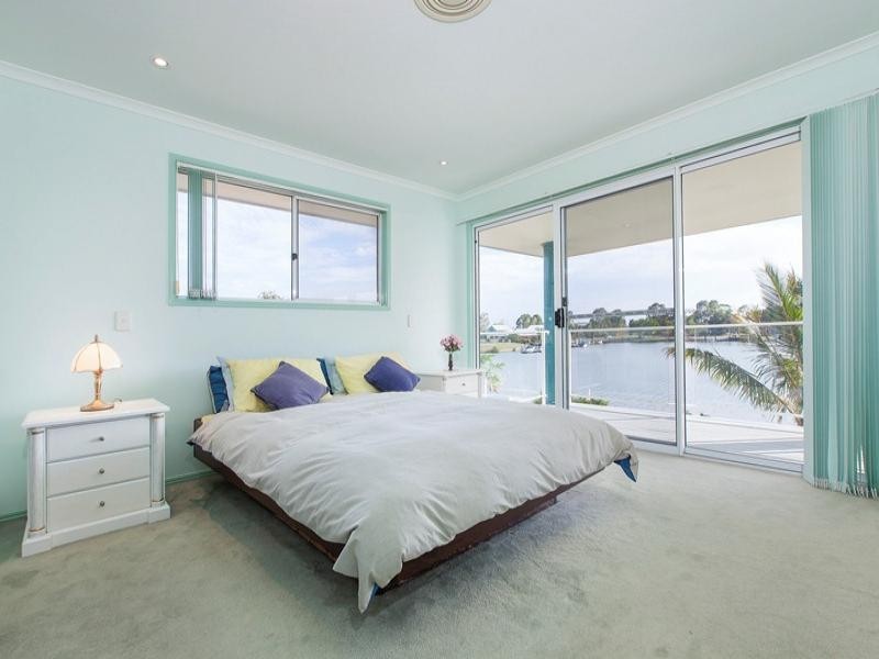 10 Pamphlet Place, Pelican Waters QLD 4551