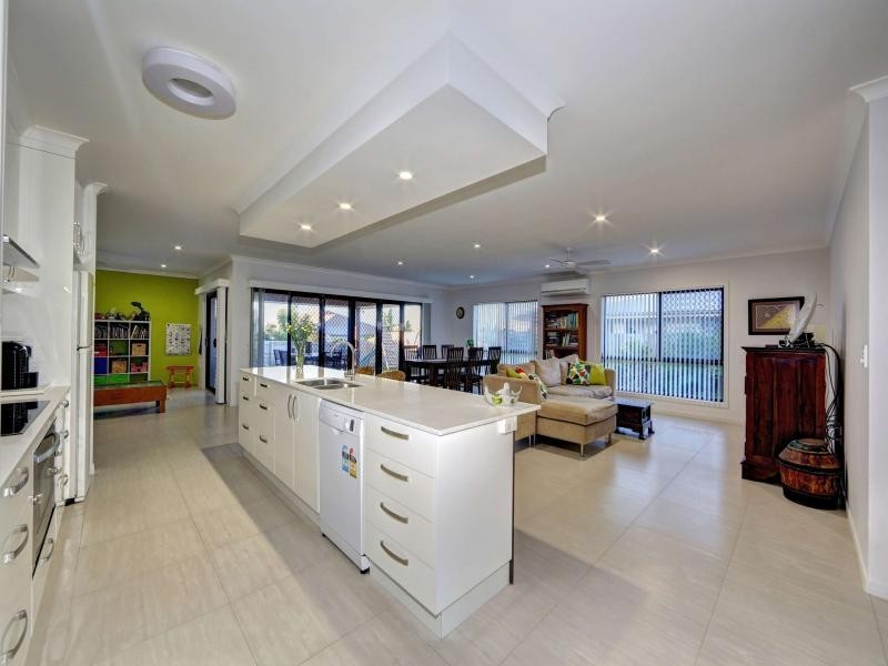 12 Firefly Street, Bargara QLD 4670