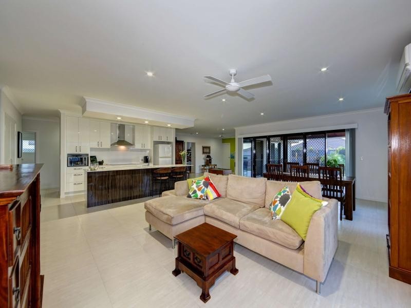 12 Firefly Street, Bargara QLD 4670