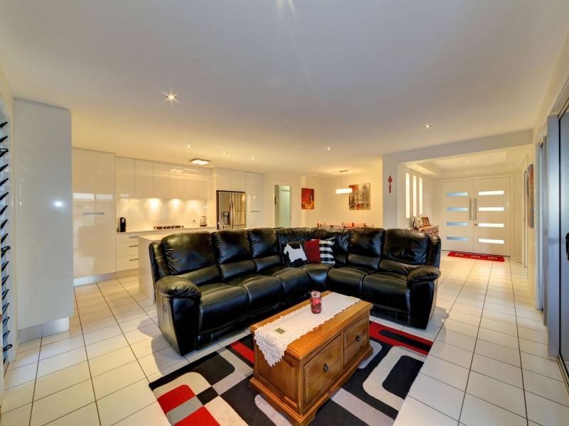 5 Blain Street, Bargara QLD 4670