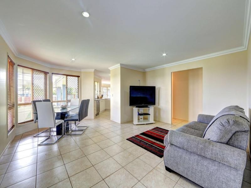7 Garden View Court, Kalkie QLD 4670