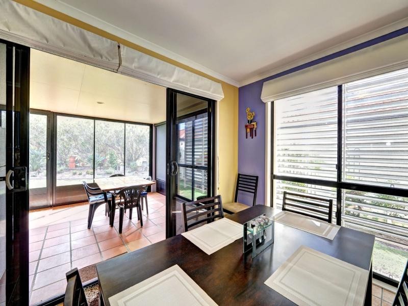 24 Chantelle Circuit, Coral Cove QLD 4670