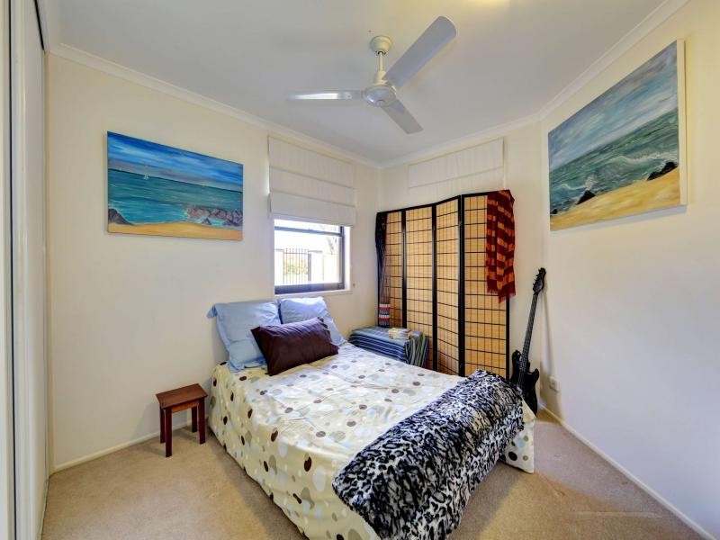 24 Chantelle Circuit, Coral Cove QLD 4670