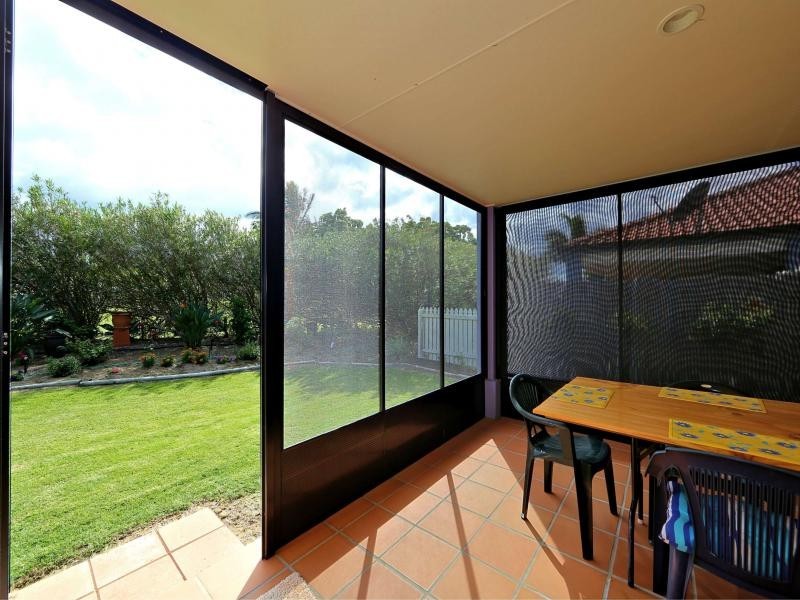 24 Chantelle Circuit, Coral Cove QLD 4670