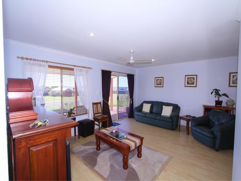 1/6 Orlabah Avenue, Bargara QLD 4670