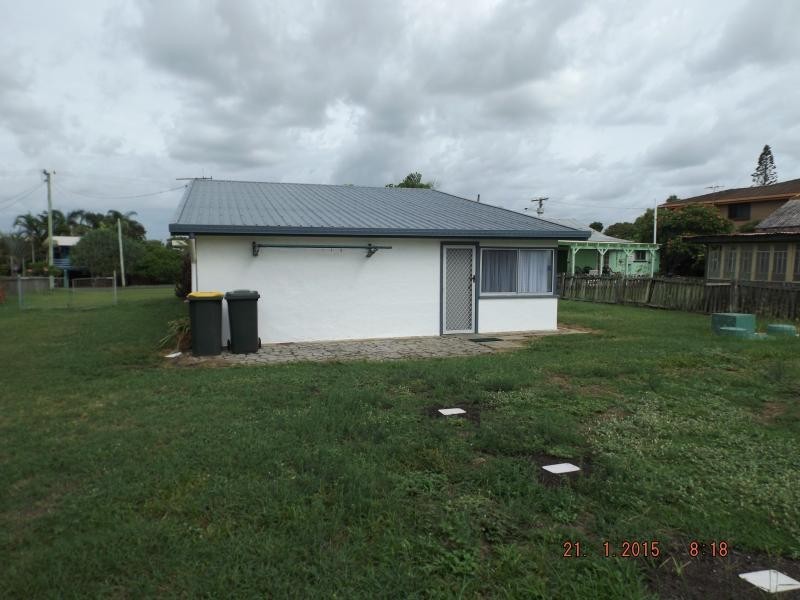 7 Bathurst Street, Elliott Heads QLD 4670