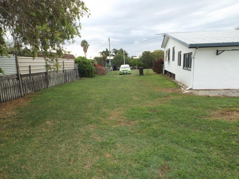 7 Bathurst Street, Elliott Heads QLD 4670