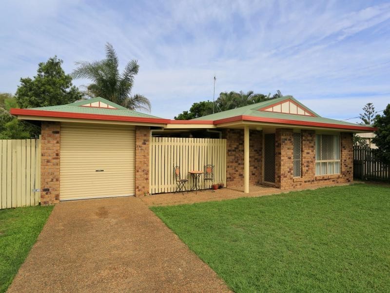 18 Moore Street, Elliott Heads QLD 4670