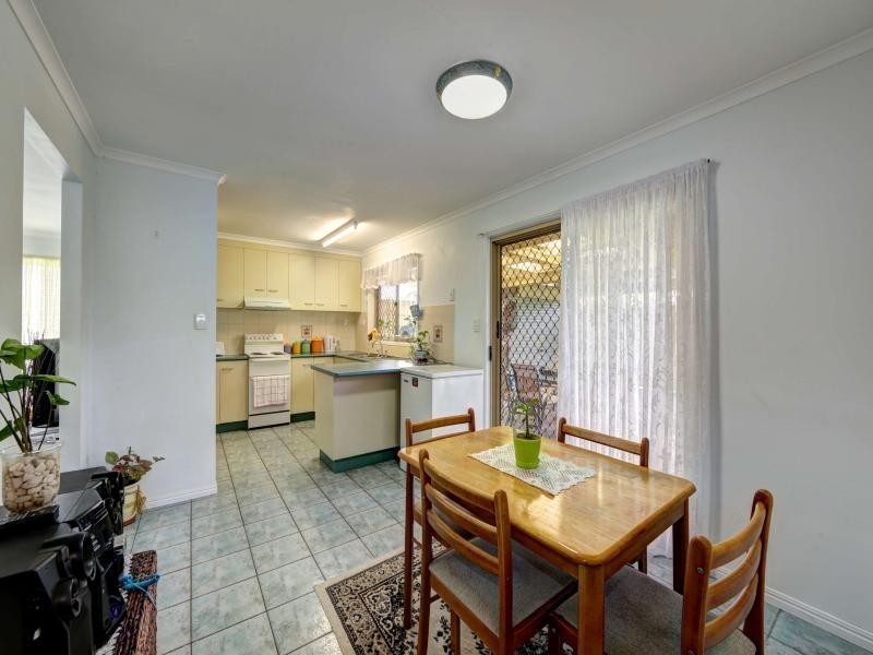 18 Moore Street, Elliott Heads QLD 4670
