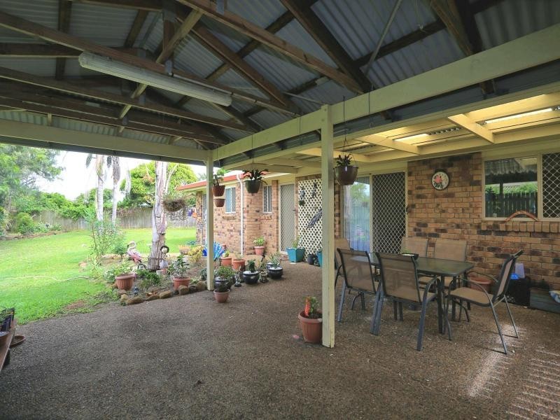 18 Moore Street, Elliott Heads QLD 4670