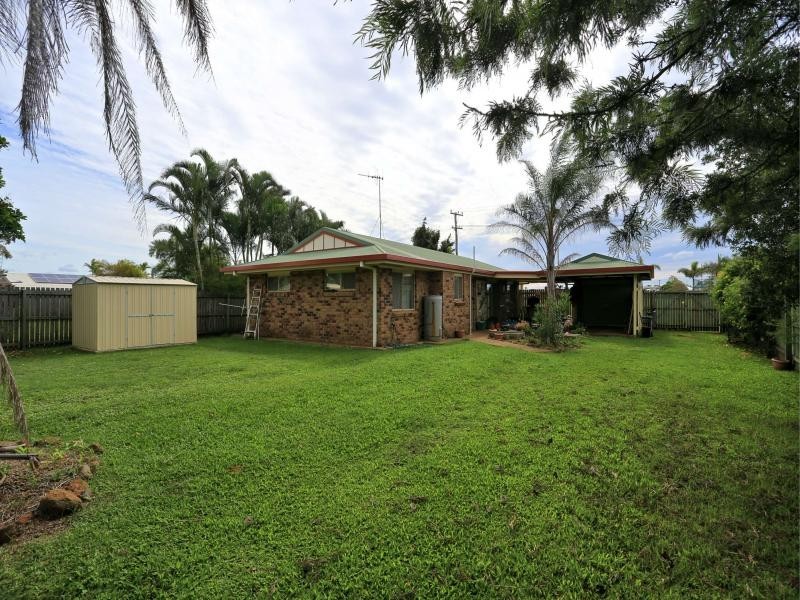 18 Moore Street, Elliott Heads QLD 4670