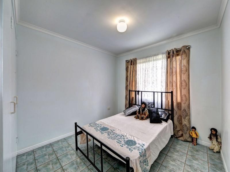 18 Moore Street, Elliott Heads QLD 4670