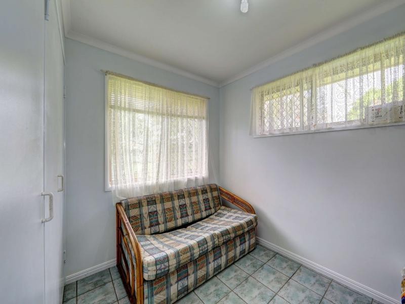 18 Moore Street, Elliott Heads QLD 4670