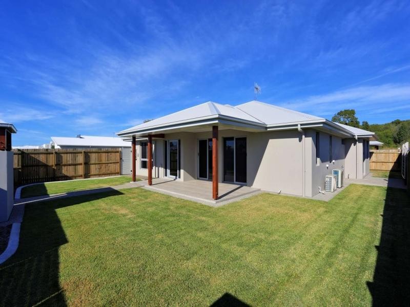 1 /24 Masthead Drive, Bargara QLD 4670