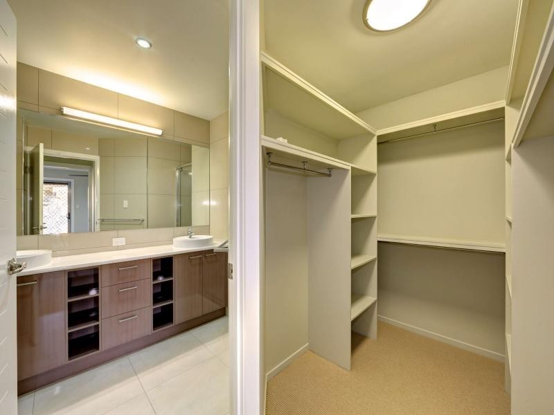 1 /24 Masthead Drive, Bargara QLD 4670